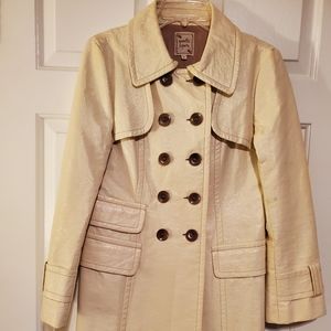 Nanette Lepore Faux Patent Leather Ivory ZS 8